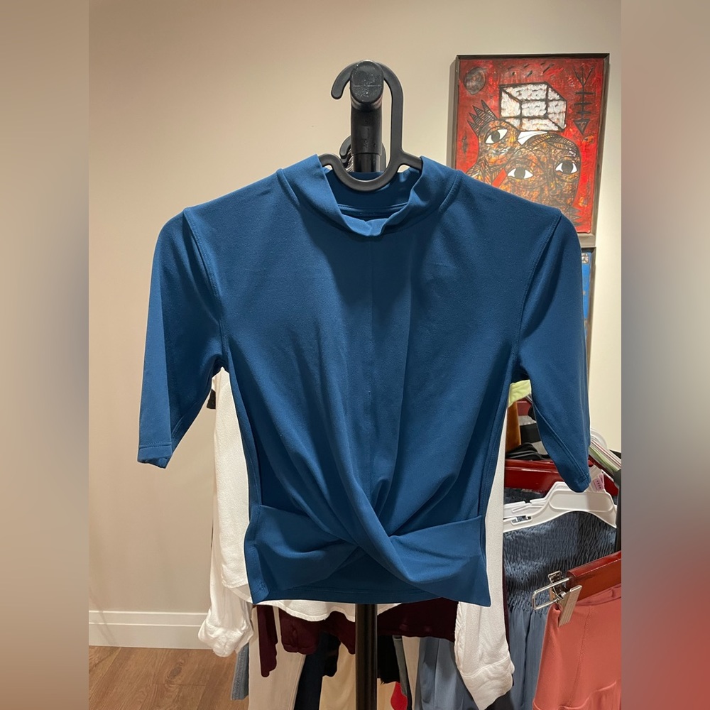 Lululemon Top Size 2